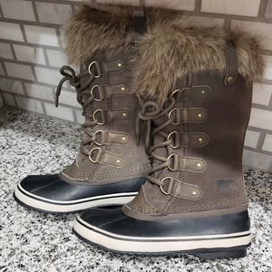 SOREL Joan of Arctic Size 7